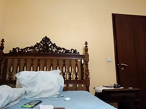 Snapshot of White_rabbit_ chatting on 13, 11, 2025 White rabbit online show from 13, 11, 2025