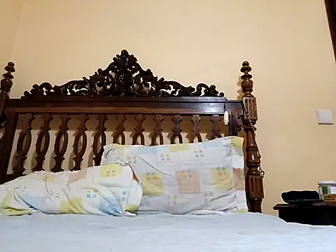 Snapshot of White_rabbit_ chatting on 23, 11, 2025 White rabbit online show from 23, 11, 2025