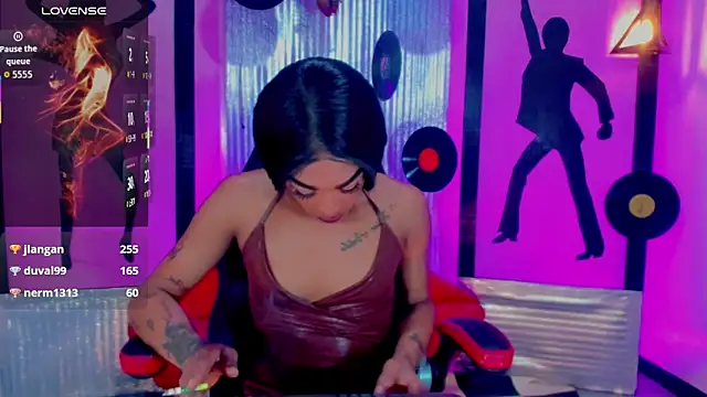 Snapshot of nickyminach_ chatting on 24, 9, 2025 nickyminach online show from 24, 9, 2025