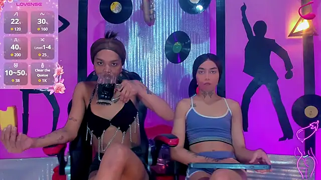 Snapshot of nickyminach_ chatting on 3, 10, 2025 nickyminach online show from 3, 10, 2025