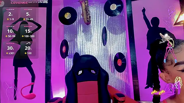 Snapshot of nickyminach_ chatting on 30, 10, 2025 nickyminach online show from 30, 10, 2025