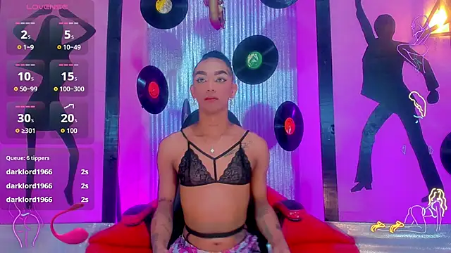 Snapshot of nickyminach_ chatting on 8, 11, 2025 nickyminach online show from 8, 11, 2025