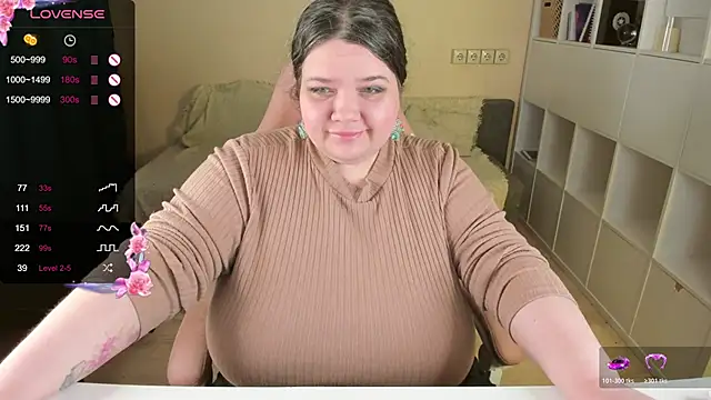 Snapshot of PlumPie chatting on 25, 11, 2025 PlumPie online show from 25, 11, 2025