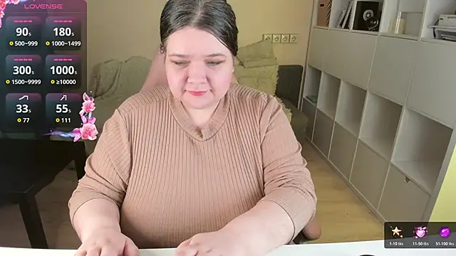 Snapshot of PlumPie chatting on 14, 12, 2025 PlumPie online show from 14, 12, 2025