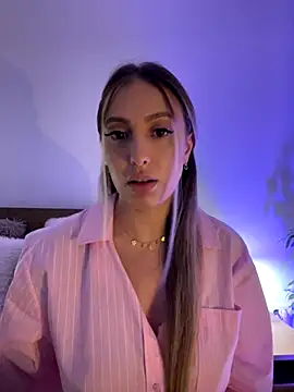 Eva Ryen online show from 8, 10, 2025