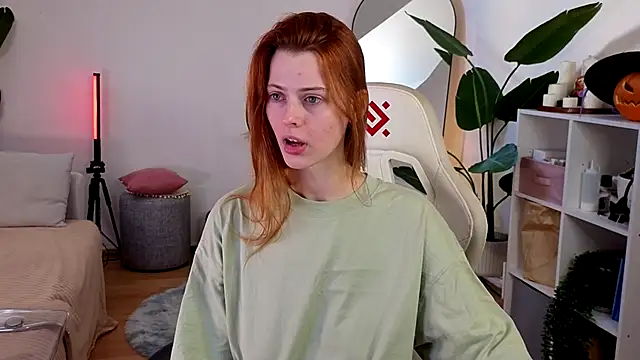 doll lesli online show from 23, 10, 2025