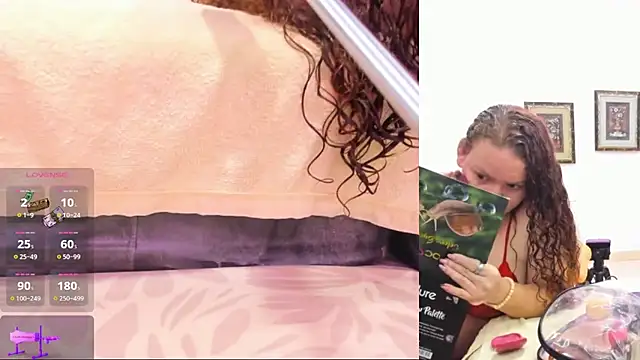 Paulina Davis  online show from 28, 1, 2025