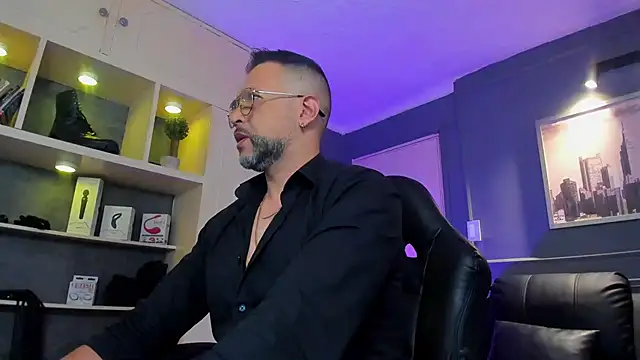 MrFrank tattoo online show from 18, 11, 2025