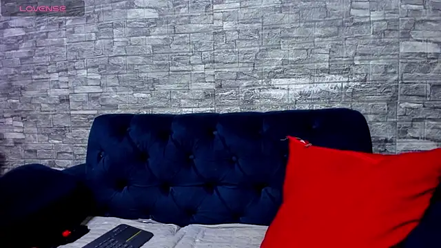 LizzRouse online show from 15, 12, 2024