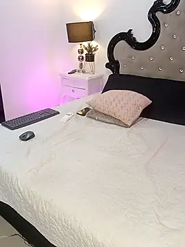 laqquishax online show from 8, 3, 2026