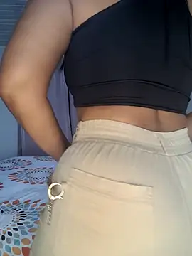 Snapshot of _kathaLopez_ chatting on 21, 10, 2025 kathaLopez online show from 21, 10, 2025