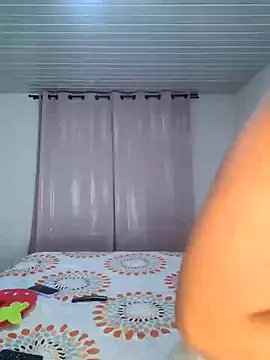 Snapshot of _kathaLopez_ chatting on 29, 10, 2025 kathaLopez online show from 29, 10, 2025