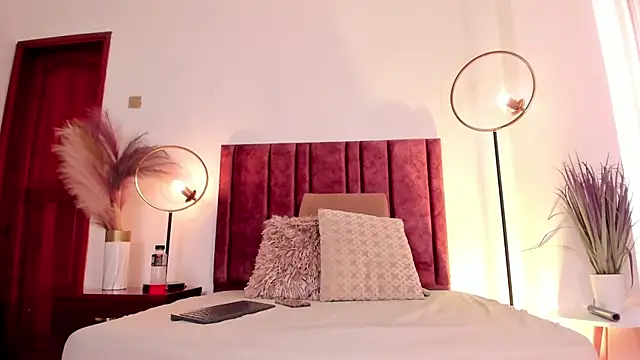 Amber  Davis online show from 7, 12, 2024