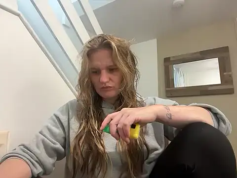 Snapshot of samanthaalice chatting on 11, 9, 2025 samanthaalice online show from 11, 9, 2025