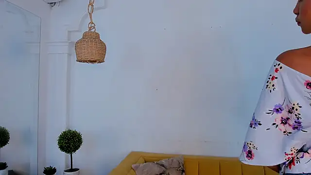 kristyl paez online show from 25, 1, 2025