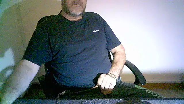 Snapshot of Greek_Passion chatting on 24, 10, 2025 Greek Passion online show from 24, 10, 2025