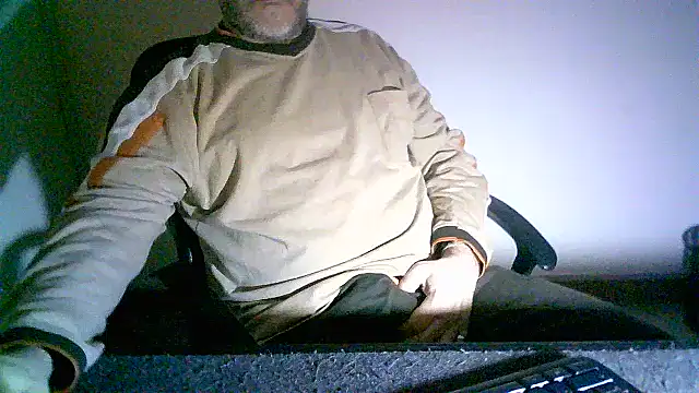 Snapshot of Greek_Passion chatting on 9, 11, 2025 Greek Passion online show from 9, 11, 2025