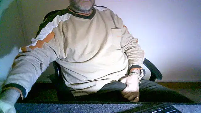 Snapshot of Greek_Passion chatting on 5, 12, 2025 Greek Passion online show from 5, 12, 2025