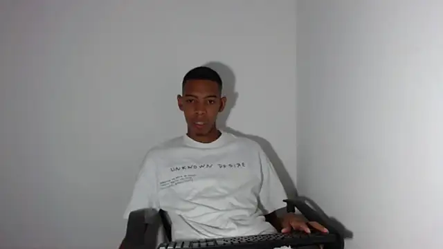 Snapshot of tonny_sexxxx chatting on 27, 2, 2025 tonny sexxxx online show from 27, 2, 2025