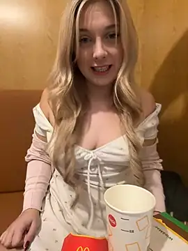 Snapshot of CherryAuroraa chatting on 19, 12, 2024 CherryAuroraa online show from 19, 12, 2024