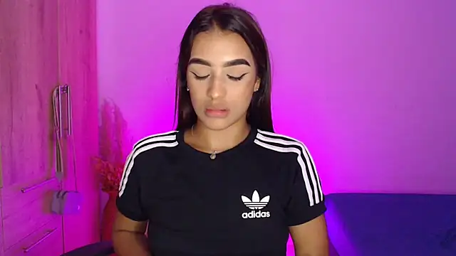 GiltRosebush online show from 11, 1, 2025