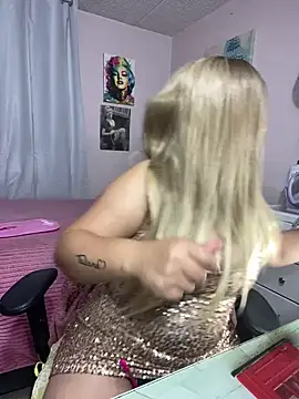 Snapshot of Melissa_Bianco chatting on 14, 12, 2024 Melissa Bianco online show from 14, 12, 2024