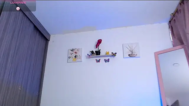 Snapshot of Annaross2 chatting on 3, 2, 2025 Annaross2 online show from 3, 2, 2025