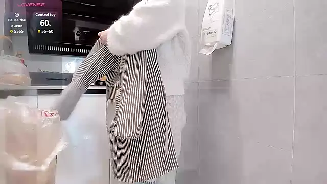 Vivian-6 online show from 11, 3, 2026