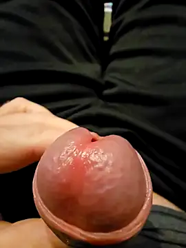 Snapshot of cross10 chatting on 28, 1, 2025 cross10 online show from 28, 1, 2025