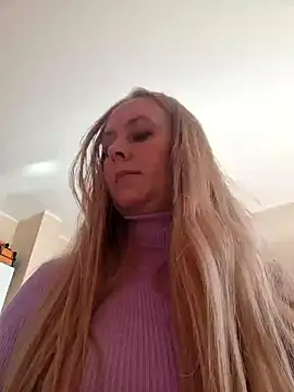 Snapshot of VictoriaMiami chatting on 7, 2, 2025 VictoriaMiami online show from 7, 2, 2025