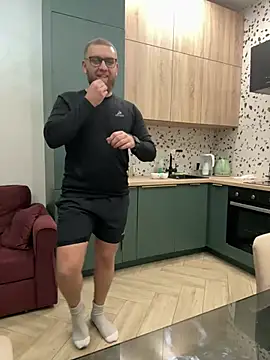 Bear bear  online show from 21, 2, 2025