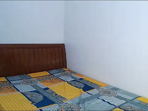 Snapshot of YourPlayMates chatting on 1, 2, 2025 YourPlayMates online show from 1, 2, 2025