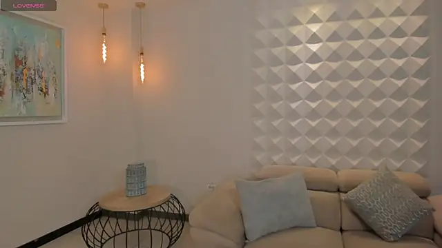 JuanitaClay online show from 6, 11, 2025