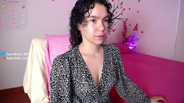 Snapshot of Karolina_1 chatting on 27, 10, 2025 Karolina 1 online show from 27, 10, 2025