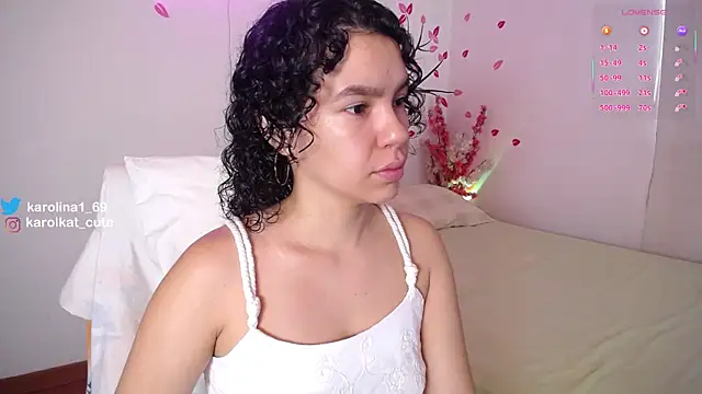 Snapshot of Karolina_1 chatting on 9, 11, 2025 Karolina 1 online show from 9, 11, 2025