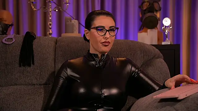 kelly kent online show from 28, 2, 2025