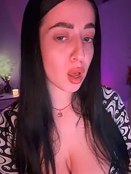 Emylia online show from 6, 1, 2025