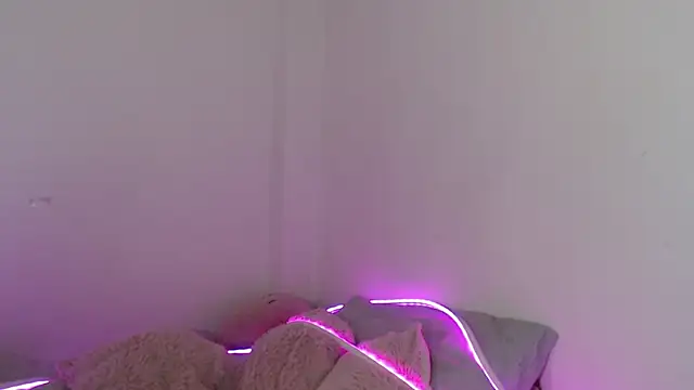 Snapshot of SweetSofty chatting on 11, 11, 2025 SweetSofty online show from 11, 11, 2025