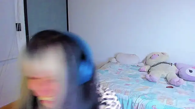 Akane-Mou online show from 10, 12, 2024