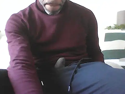 Snapshot of Malcomvs97 chatting on 8, 3, 2026 Malcomvs97 online show from 8, 3, 2026