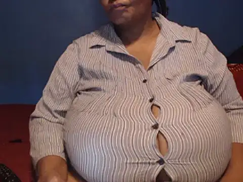 CUTEFIRMMELONSS online show from 24, 1, 2025
