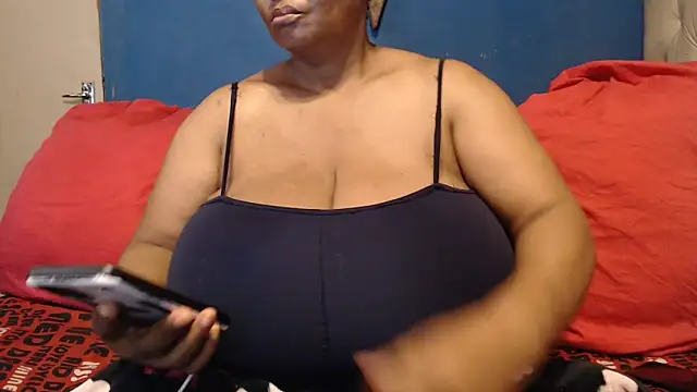 CUTEFIRMMELONSS online show from 28, 10, 2025