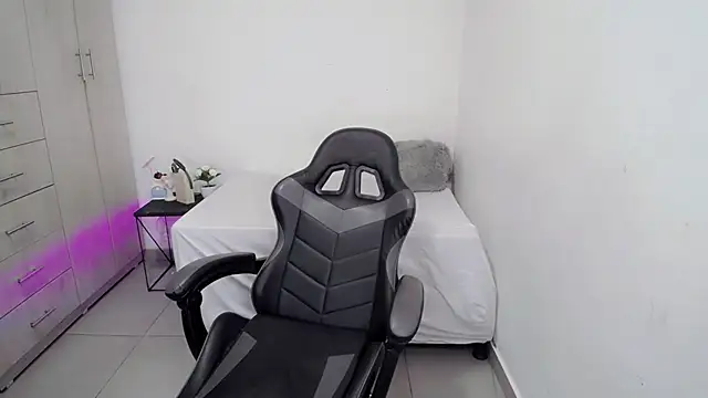 Youlittlepervertt  online show from 7, 1, 2026