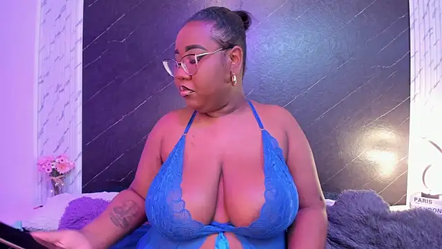 Darnellqueen online show from 6, 11, 2025