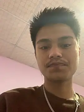 Snapshot of Hullax chatting on 9, 3, 2026 Hullax online show from 9, 3, 2026