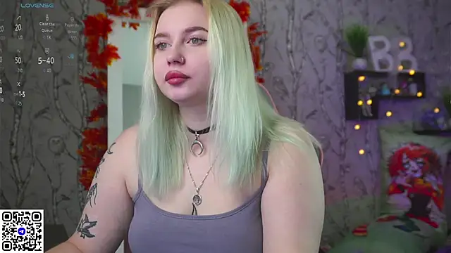 Snapshot of Moon_Valkyrie chatting on 23, 10, 2025 Moon Valkyrie online show from 23, 10, 2025