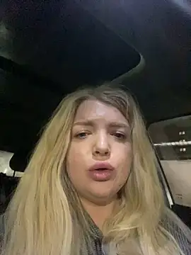 Snapshot of OdriOlsens chatting on 27, 12, 2024 OdriOlsens online show from 27, 12, 2024