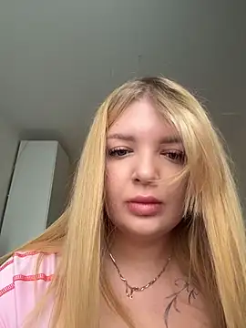 Snapshot of OdriOlsens chatting on 12, 11, 2025 OdriOlsens online show from 12, 11, 2025