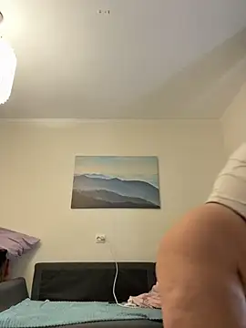 Snapshot of OdriOlsens chatting on 18, 11, 2025 OdriOlsens online show from 18, 11, 2025