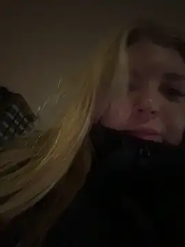 Snapshot of OdriOlsens chatting on 24, 11, 2025 OdriOlsens online show from 24, 11, 2025